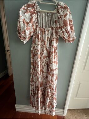 Women’s Cream and Tan Floral Puff-Sleeve Maxi Dress
